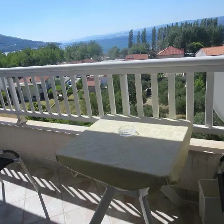 Galic * Omis